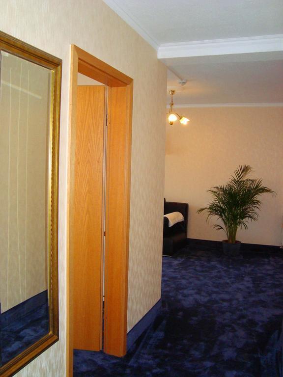 Hotel Zum Goldenen Hirsch Sankt Kilian Kültér fotó
