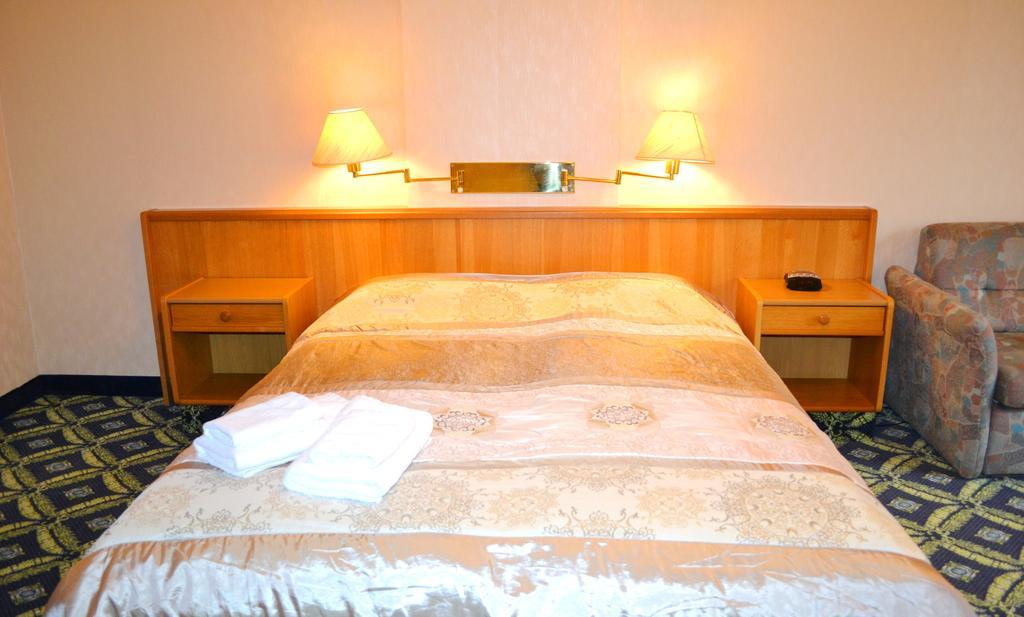 Hotel Zum Goldenen Hirsch Sankt Kilian Szoba fotó