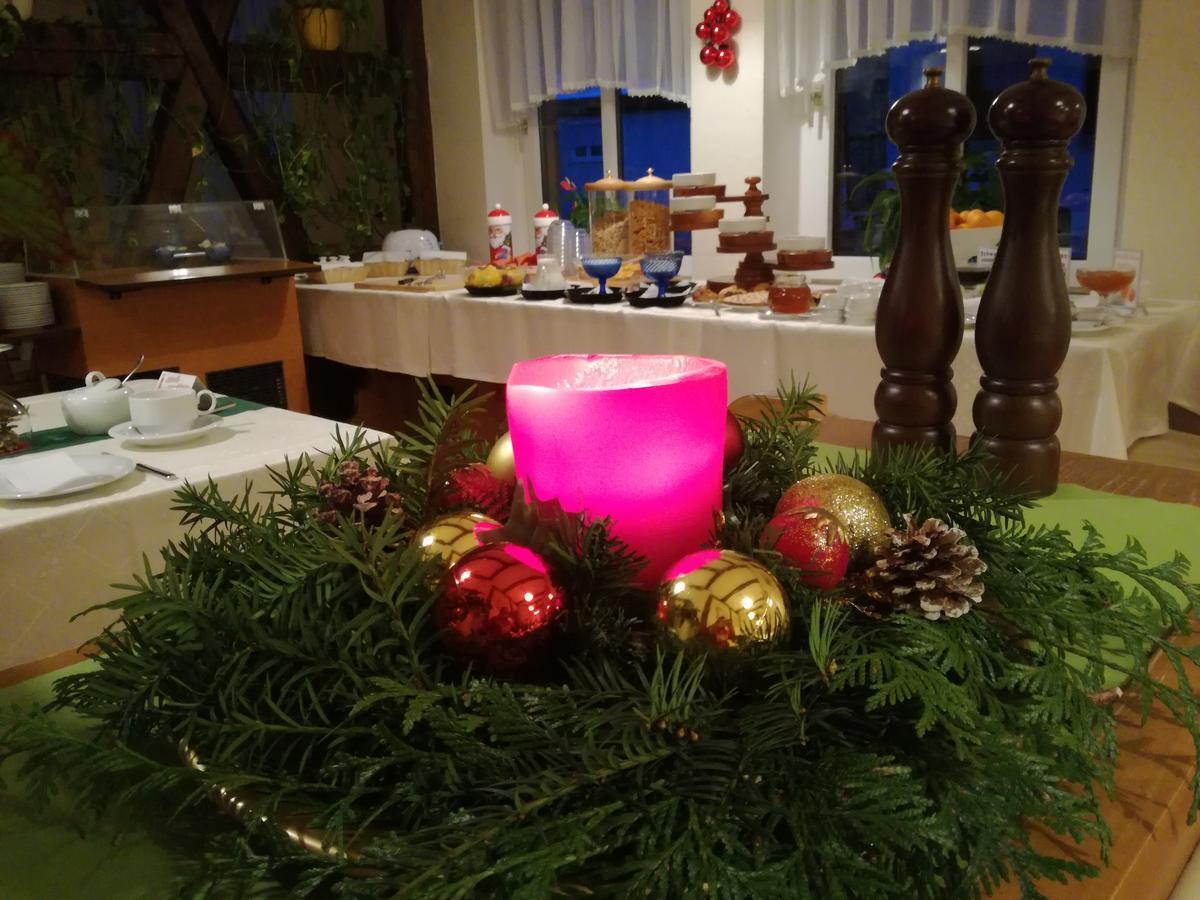 Hotel Zum Goldenen Hirsch Sankt Kilian Kültér fotó